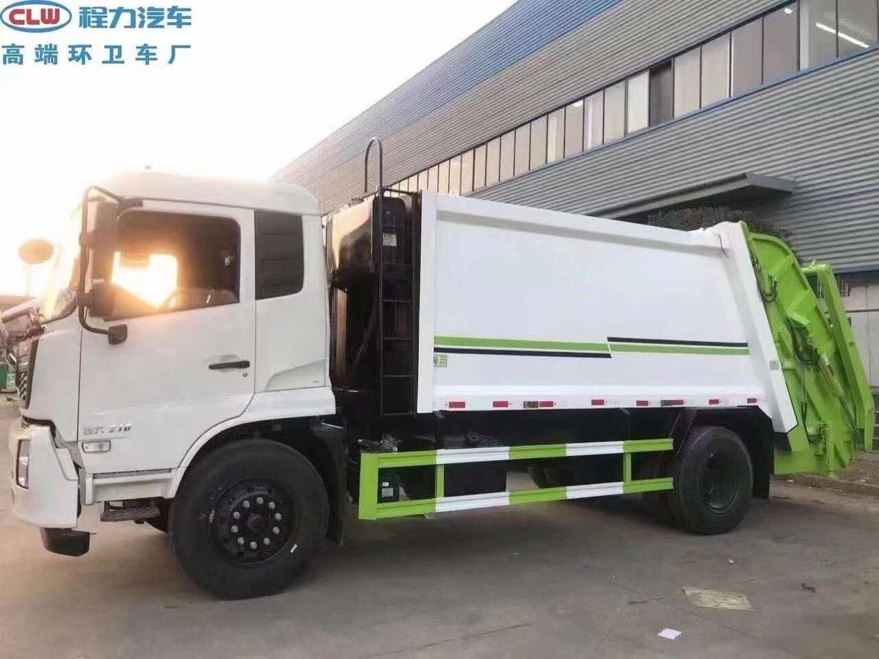 国六天锦摆臂式压缩垃圾车